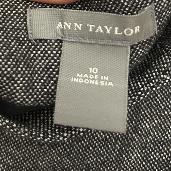 Ann Taylor Gray Wool Blend Mini Skirt Size 10 - Picture 6 of 6